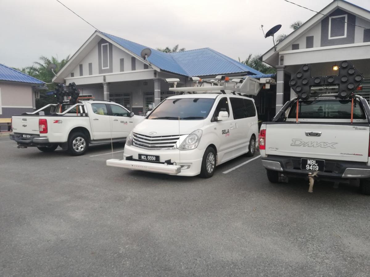 Homestay Hj Esmon Parit Raja Uthm Batu Pahat Eksteriør bilde