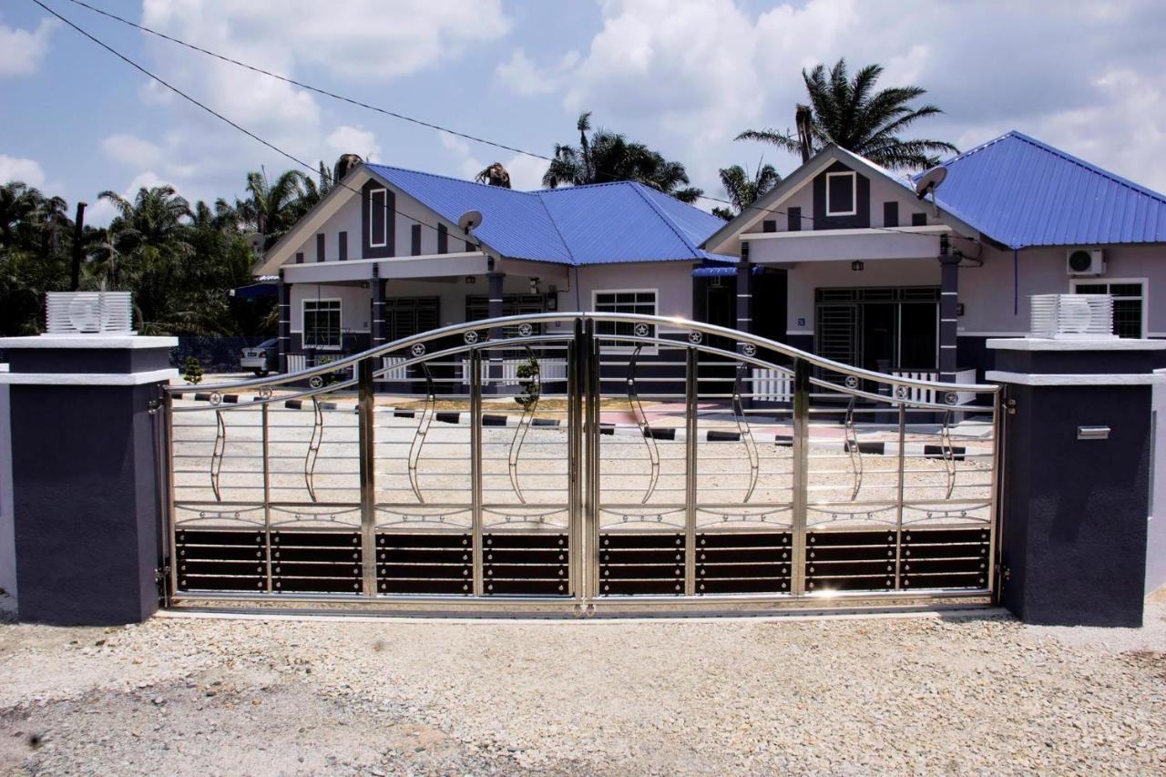 Homestay Hj Esmon Parit Raja Uthm Batu Pahat Eksteriør bilde